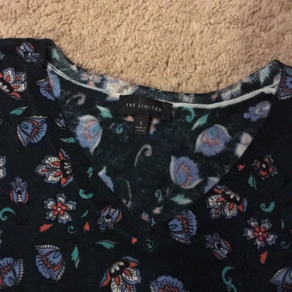 The Limited Light Weight Floral Sweater - Picture 4 of 4